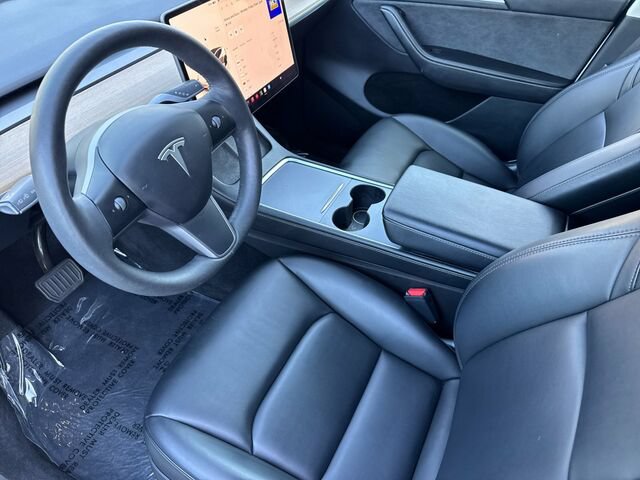 Used 2023 Tesla Model Y AWD image 10