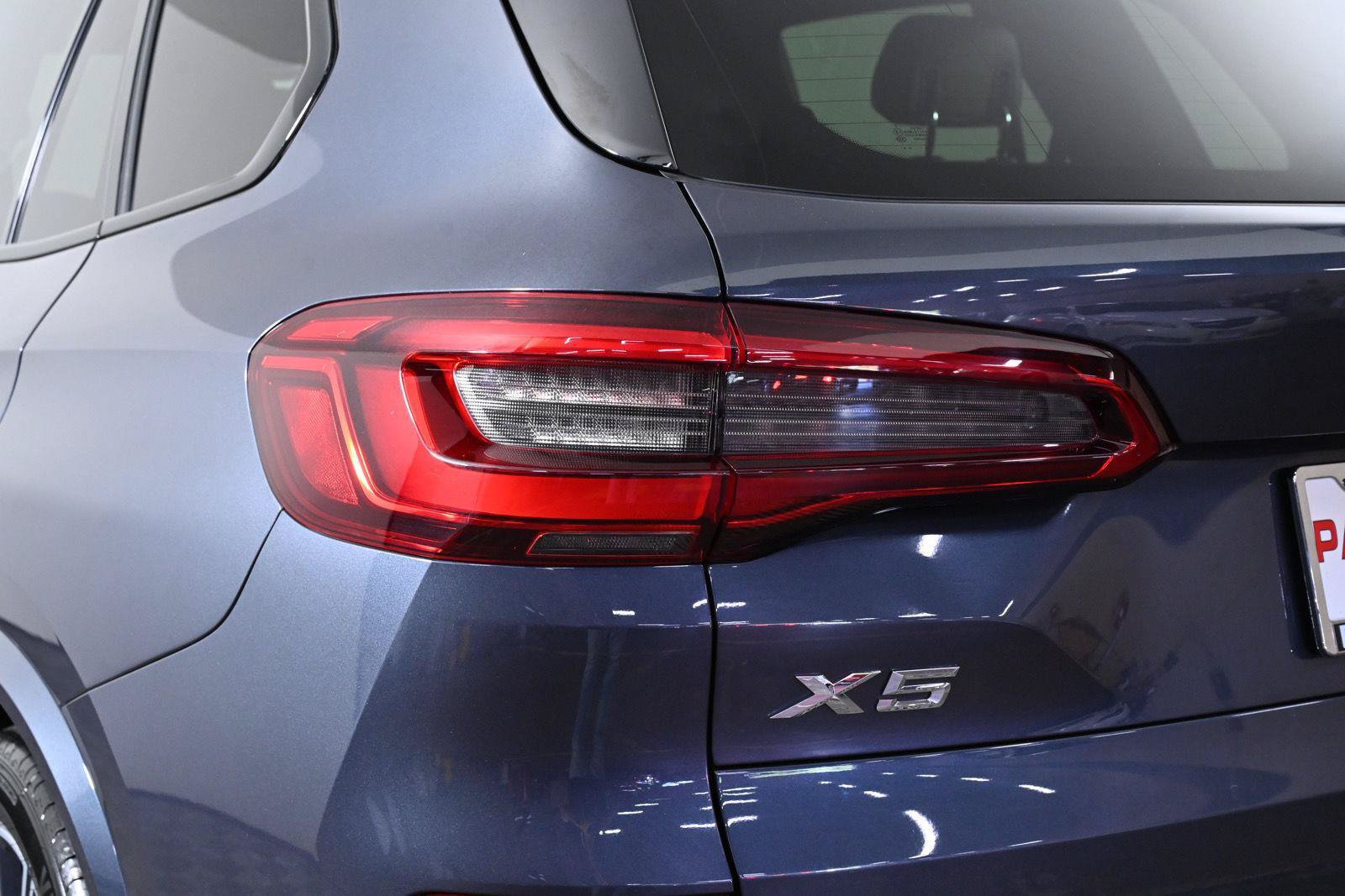 Used 2019 BMW X5 xDrive50i AWD/4WD image 7