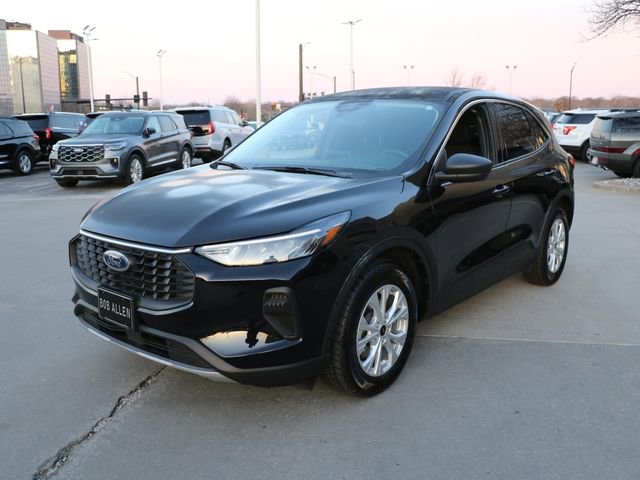 Used 2024 Ford Escape Active image 2