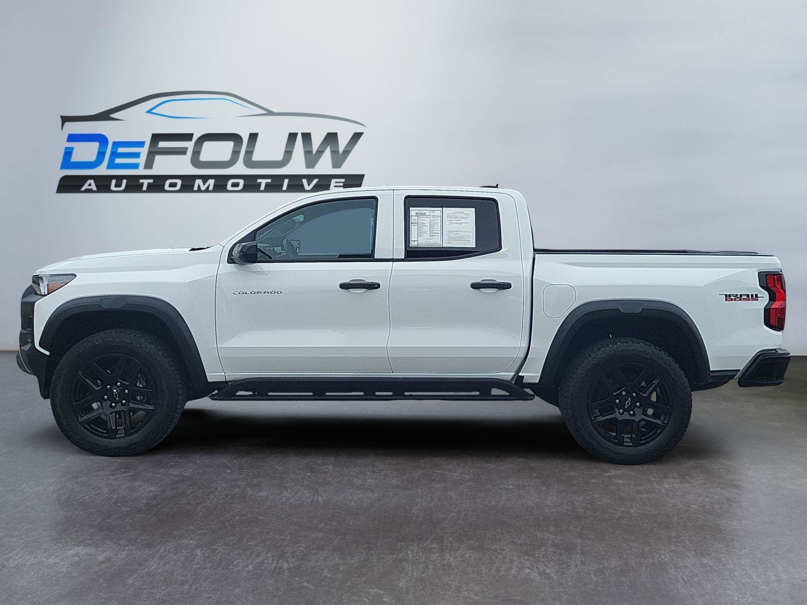 Used 2025 Chevrolet Colorado Trail Boss image 6