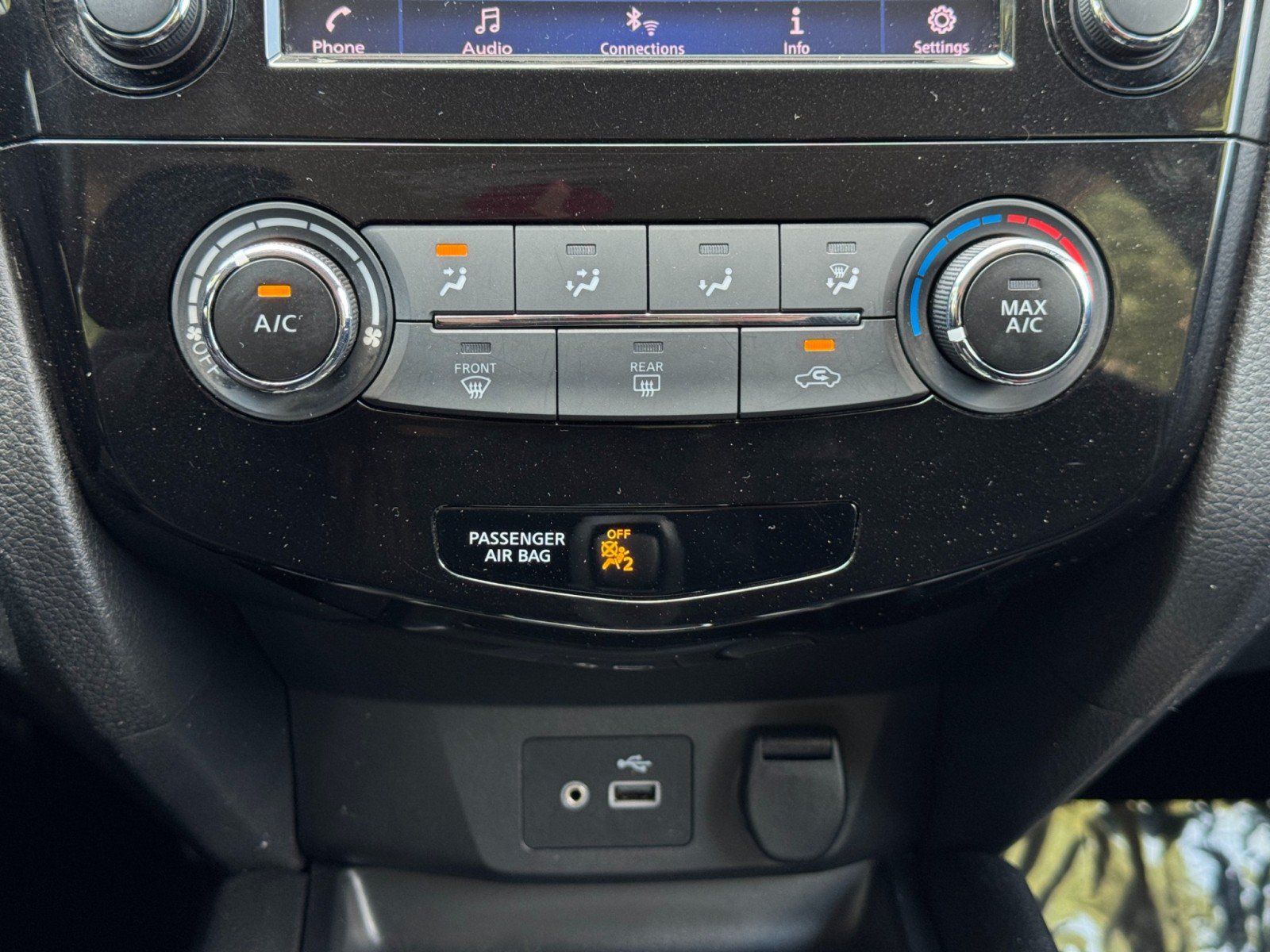 Used 2019 Nissan Rogue Sport S w/ Appearance Package FWD image 25