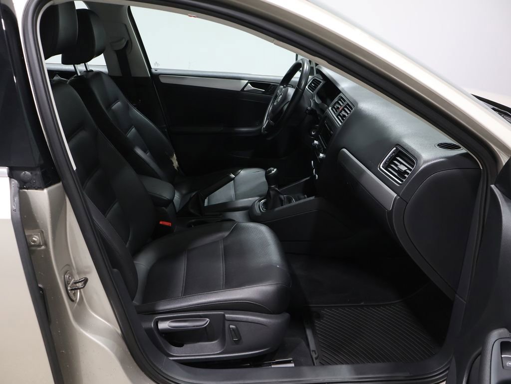Used 2013 Volkswagen Jetta SE image 22