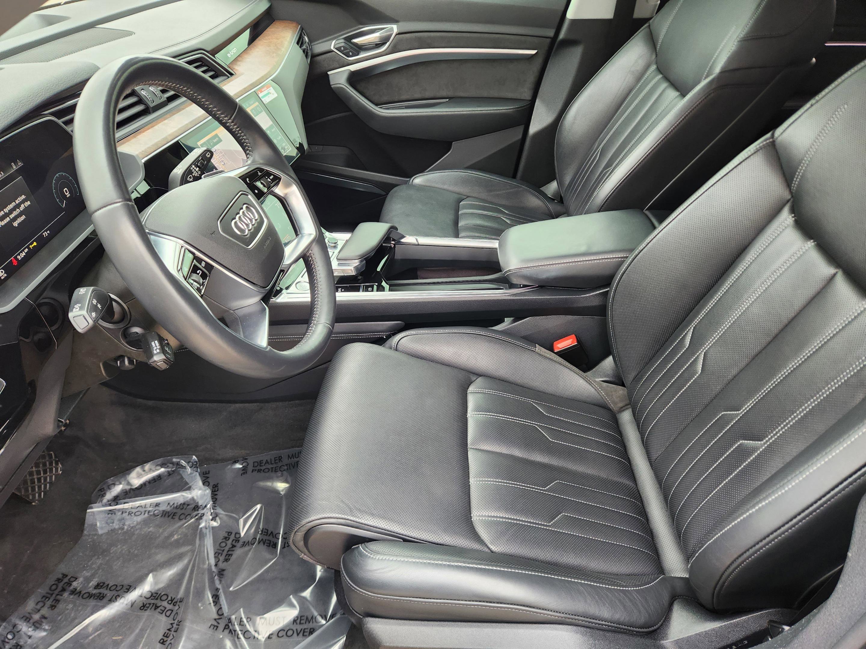 Used 2019 Audi e-tron Prestige w/ Prestige Package image 7