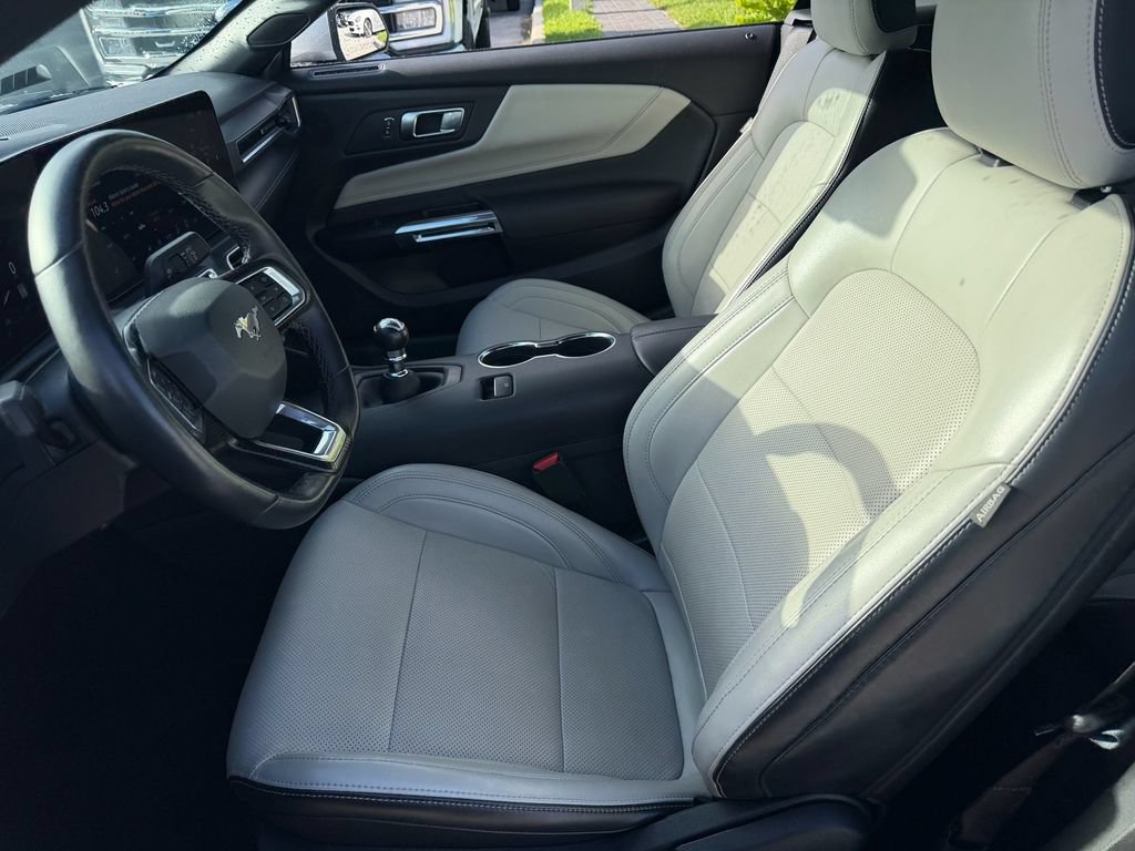 Used 2025 Ford Mustang GT Premium RWD image 11