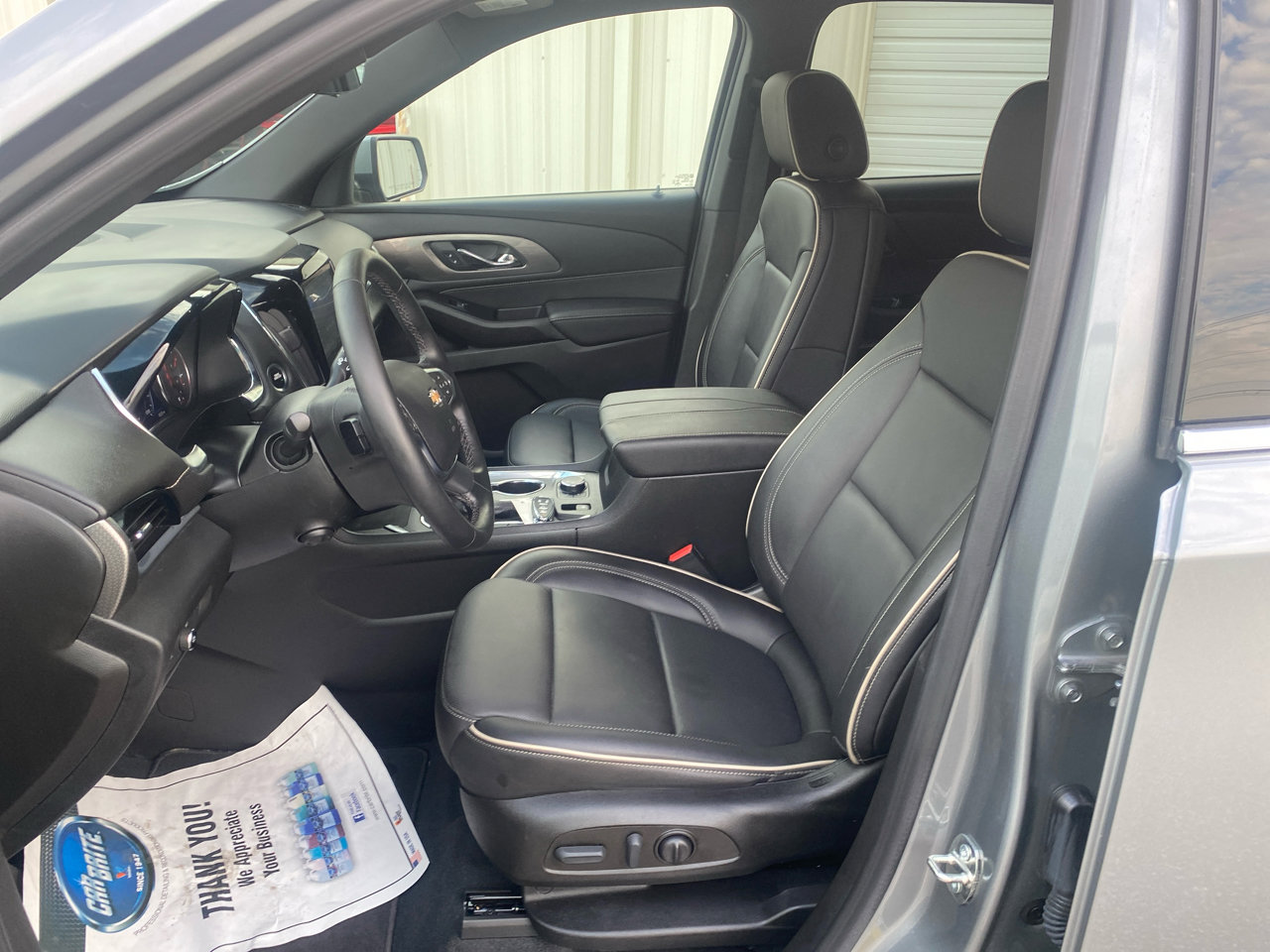 Used 2023 Chevrolet Traverse Premier image 10