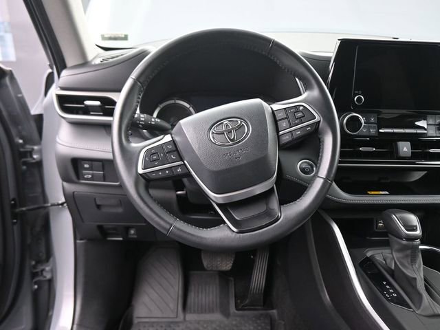 Used 2024 Toyota Highlander XLE image 23