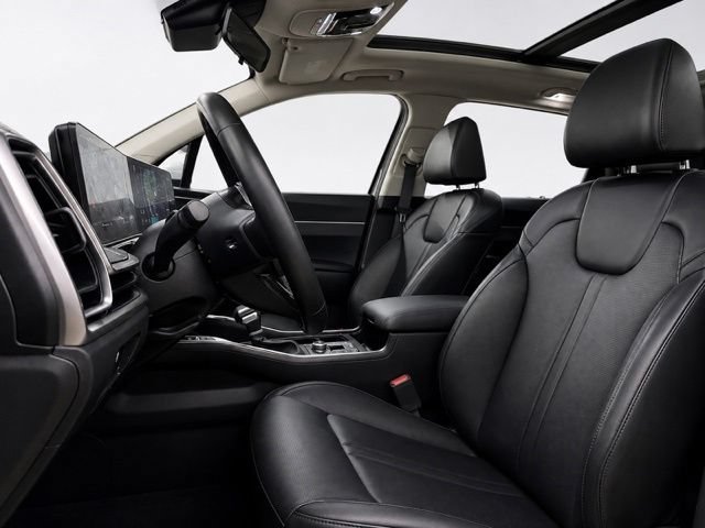 Used 2024 Kia Sorento S w/ Panoramic Sunroof Package AWD/4WD image 17