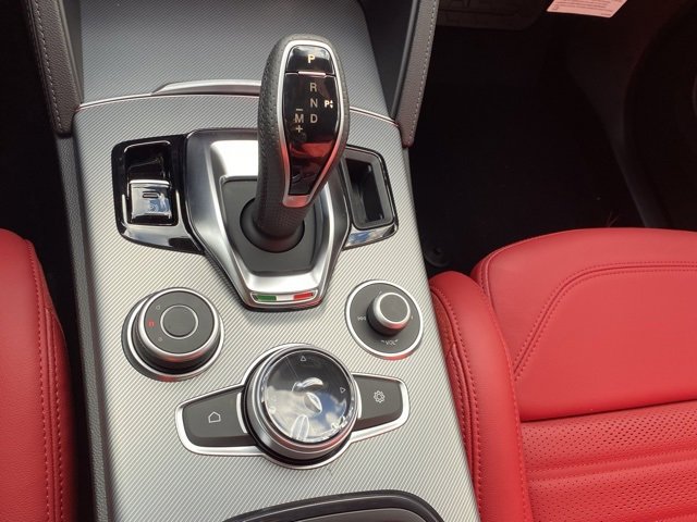 New 2025 Alfa Romeo Stelvio Sprint image 33
