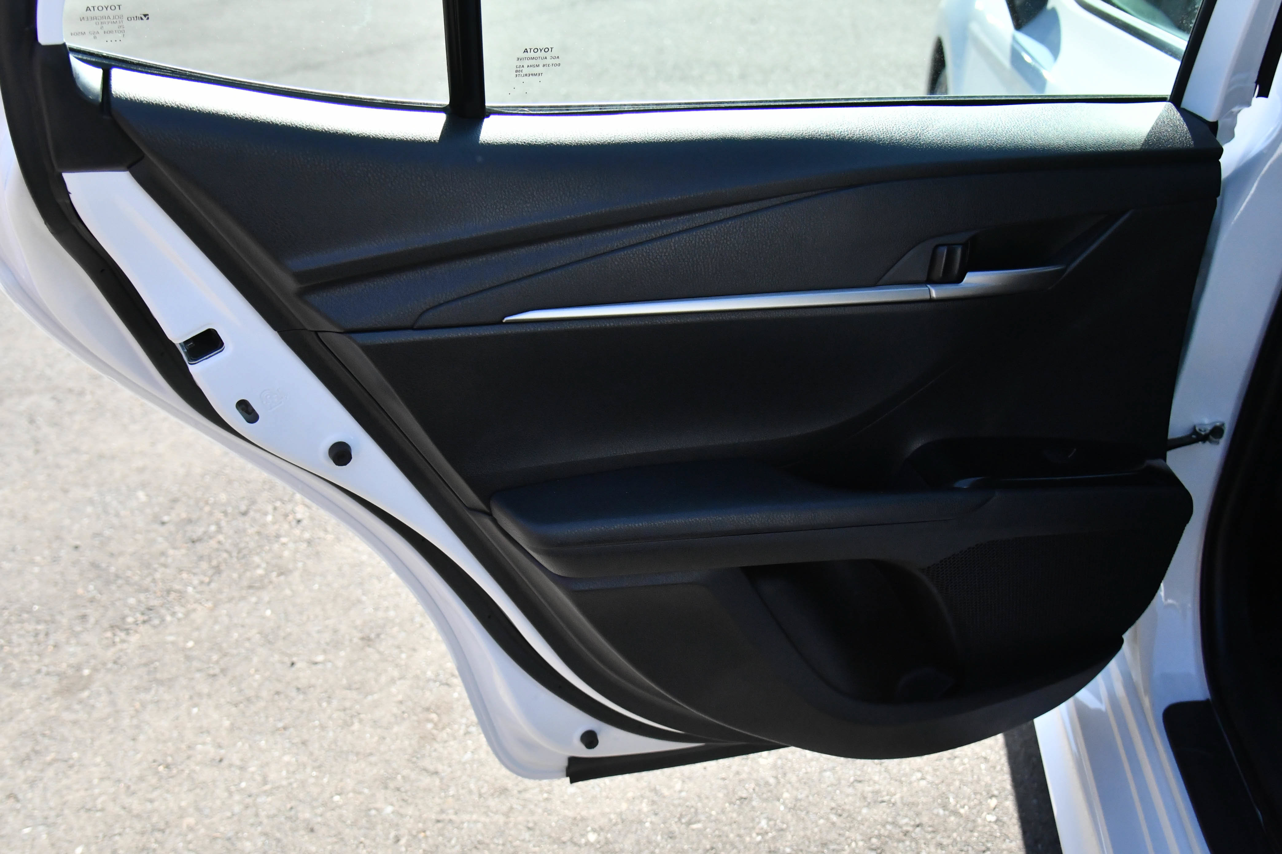 Used 2026 Toyota Camry SE FWD image 36