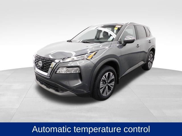 Used 2023 Nissan Rogue SV image 5