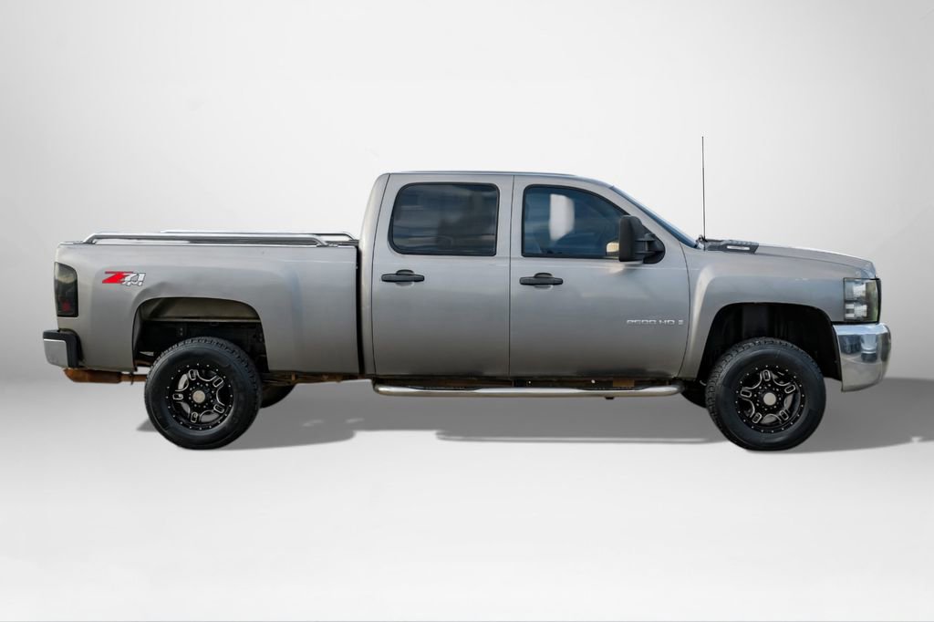 Used 2008 Chevrolet Silverado 2500 LT w/ Suspension Package, Off-Road image 5