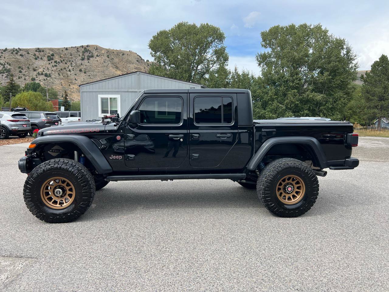 Used 2021 Jeep Gladiator Rubicon w/ LED Lighting Group AWD/4WD image 2