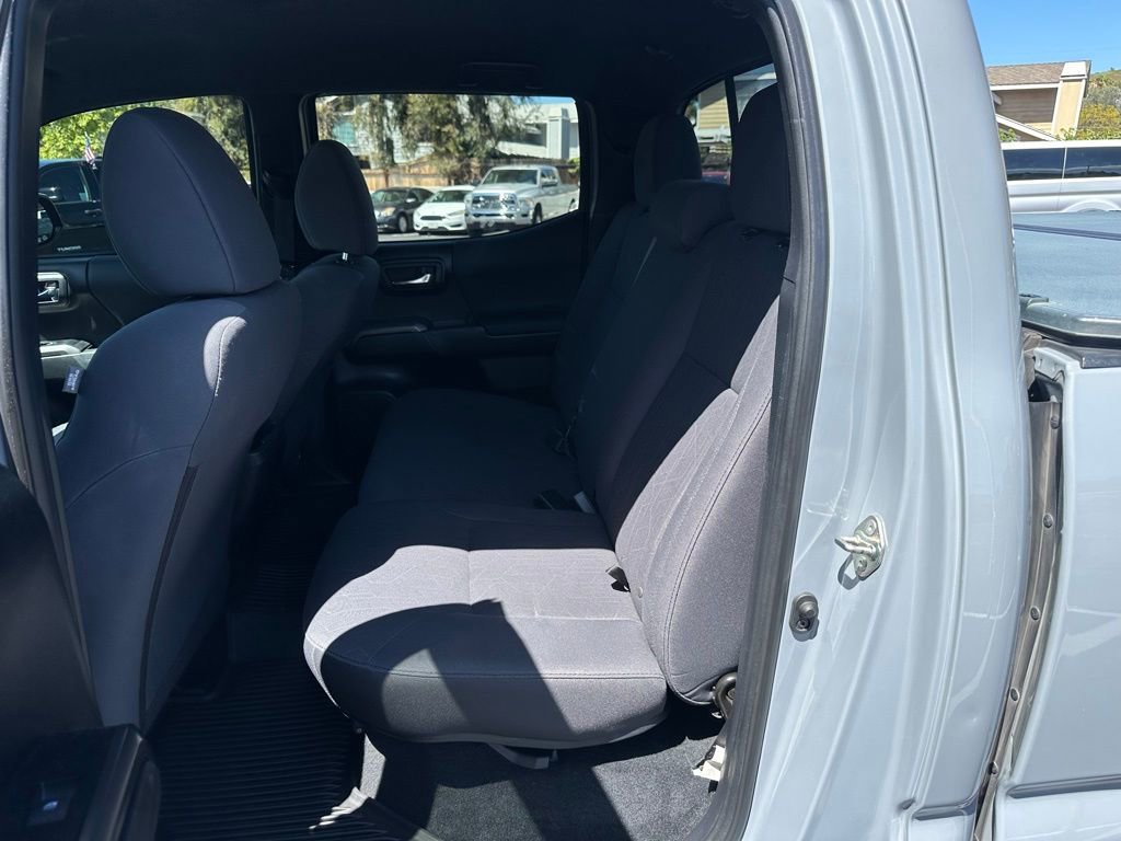 Used 2019 Toyota Tacoma TRD Sport w/ Technology Package image 7