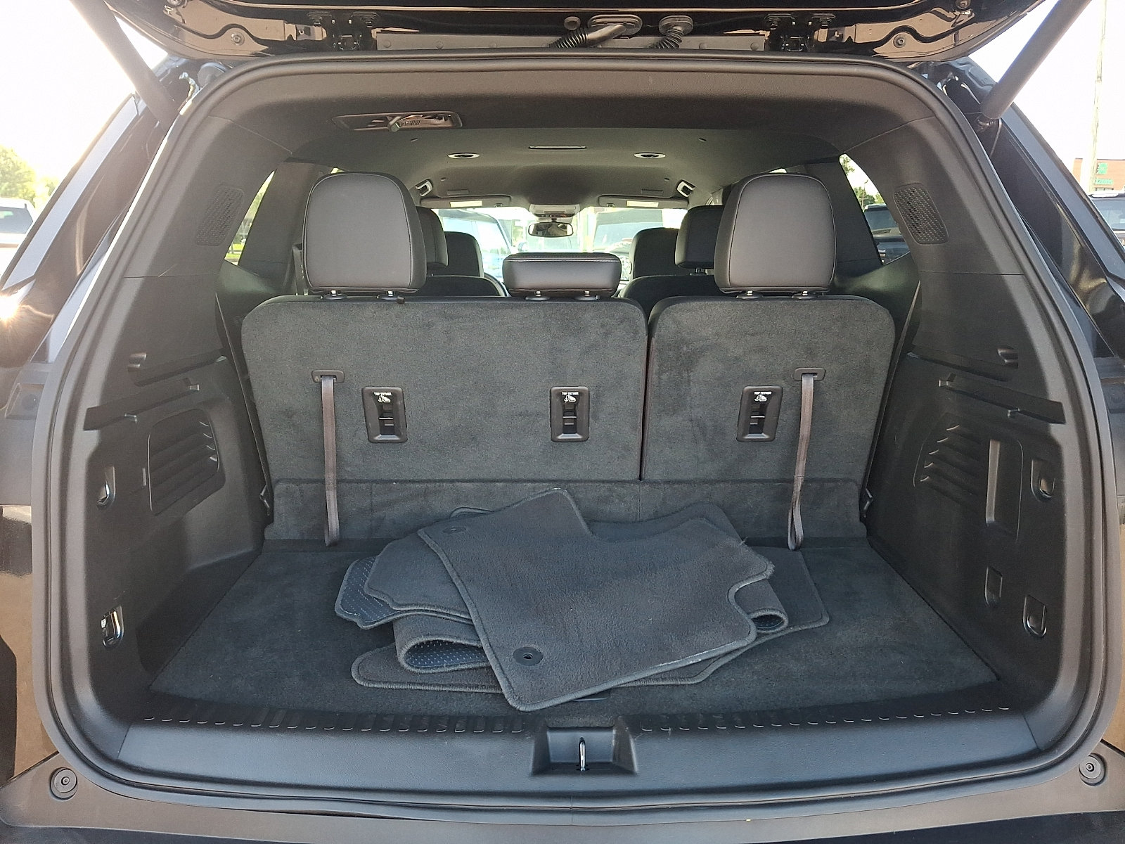 Used 2026 Buick Enclave Preferred AWD/4WD image 31