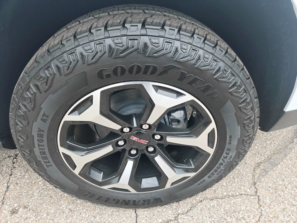 New 2026 GMC Yukon AT4 w/ AT4 Premium Plus Package image 38