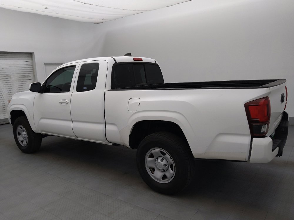Used 2020 Toyota Tacoma SR image 3