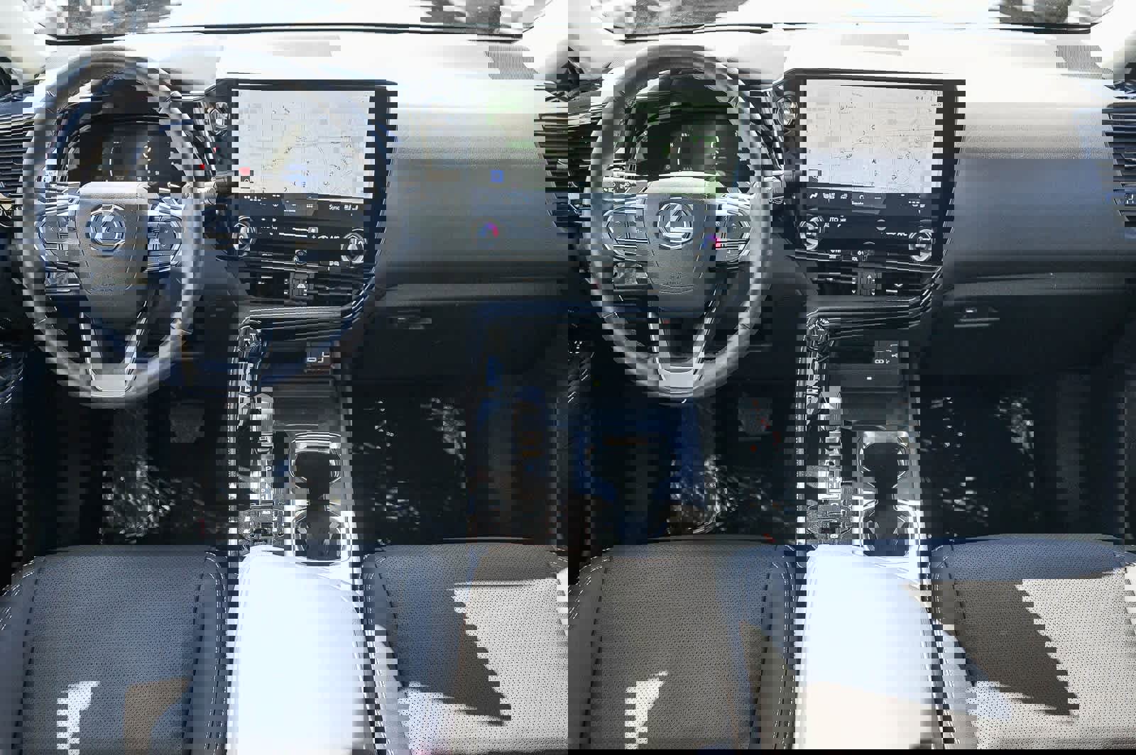 Used 2024 Lexus NX 350 AWD image 11