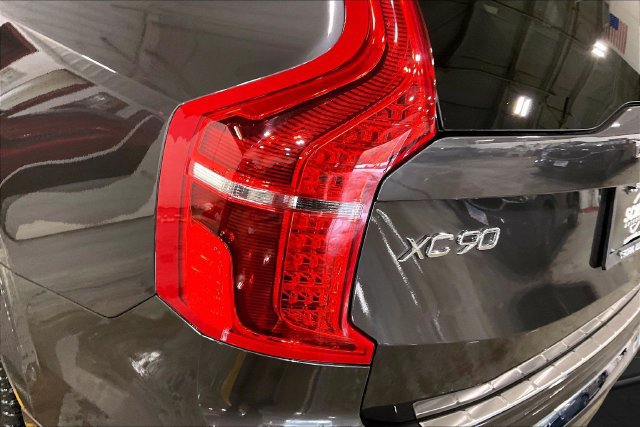Certified 2024 Volvo XC90 T8 Ultimate w/ Protection Package Premier AWD/4WD image 34