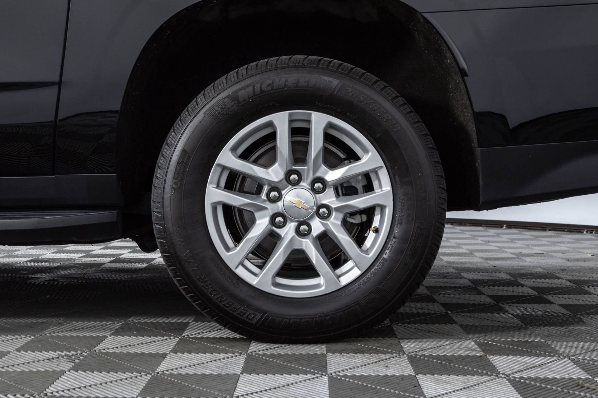 Used 2022 Chevrolet Suburban LT AWD/4WD image 50