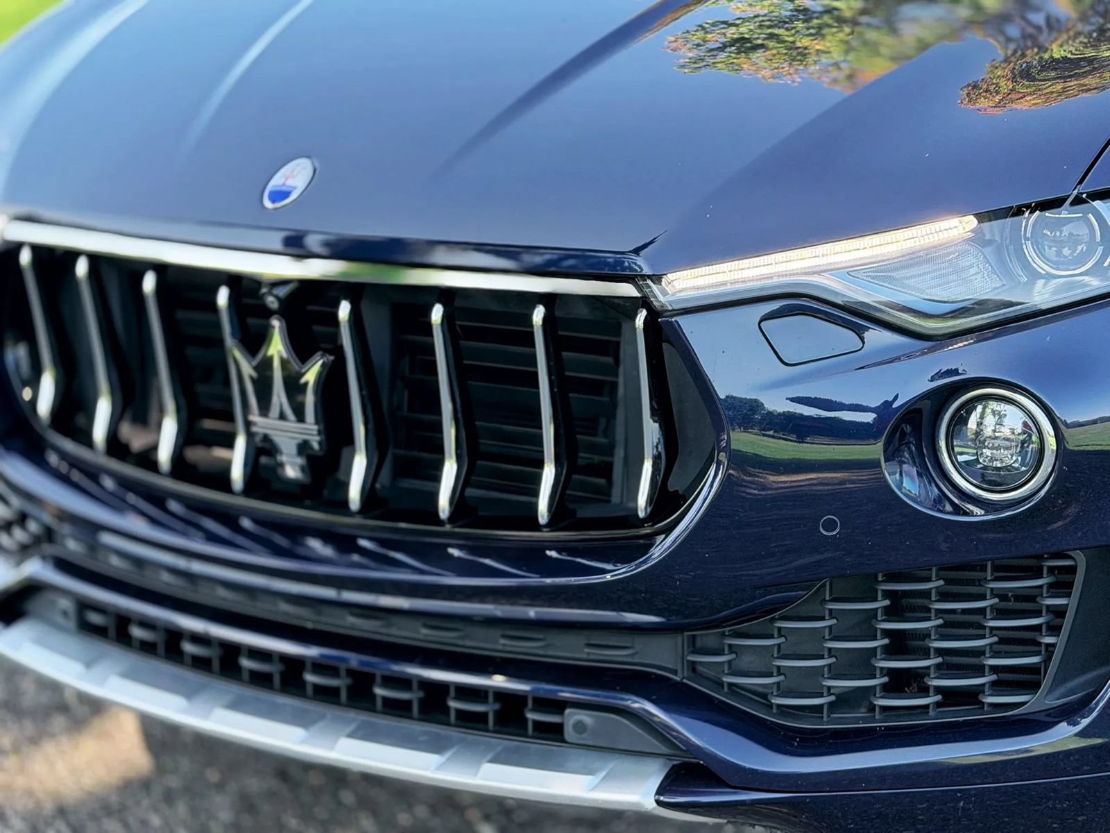Used 2018 Maserati Levante GranLusso AWD/4WD image 5