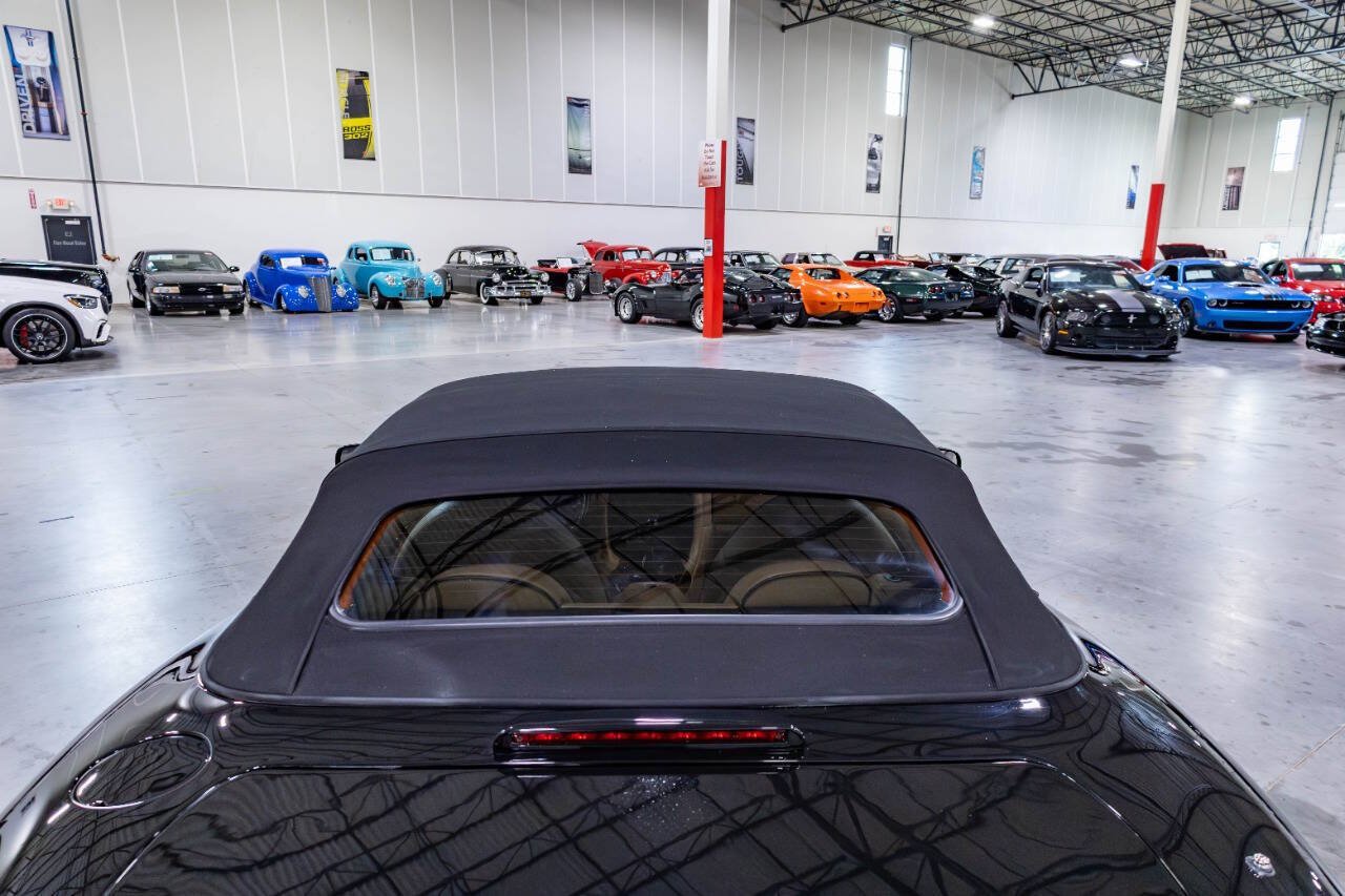 Used 1997 Aston Martin DB7 Volante RWD image 19