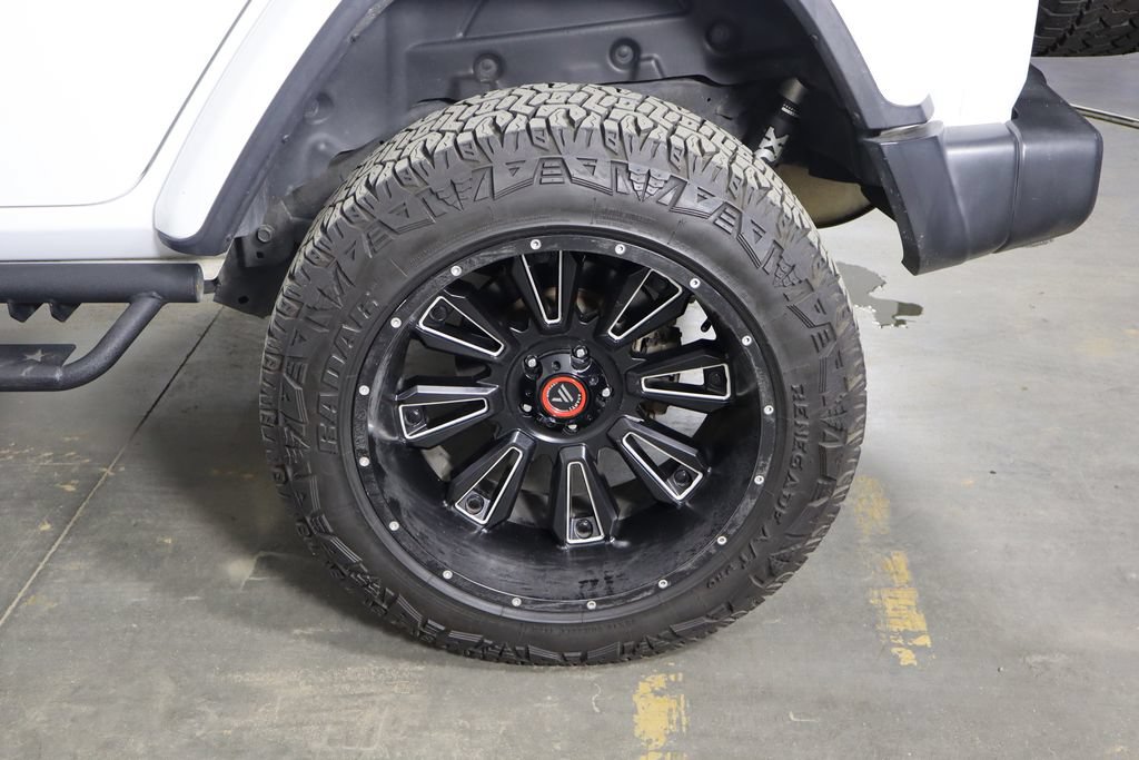 Used 2018 Jeep Wrangler Unlimited Sahara AWD/4WD image 43