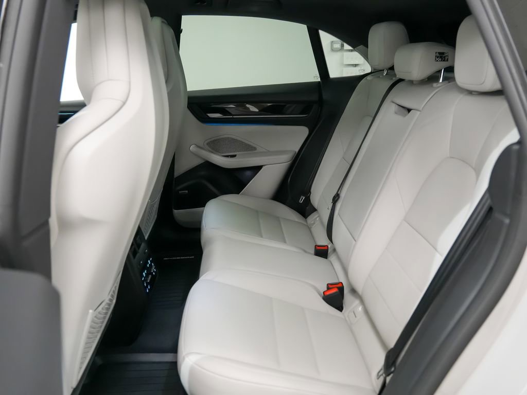New 2026 Porsche Macan 4 Electric AWD/4WD image 19