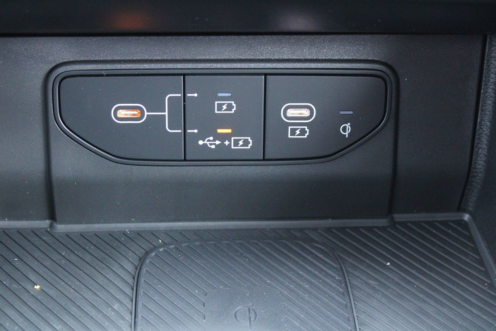 New 2026 Kia Sportage X-Line w/ X-Line Premium Package image 39