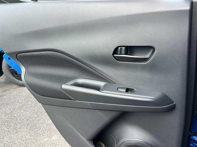 New 2025 Nissan Kicks Play S FWD image 17