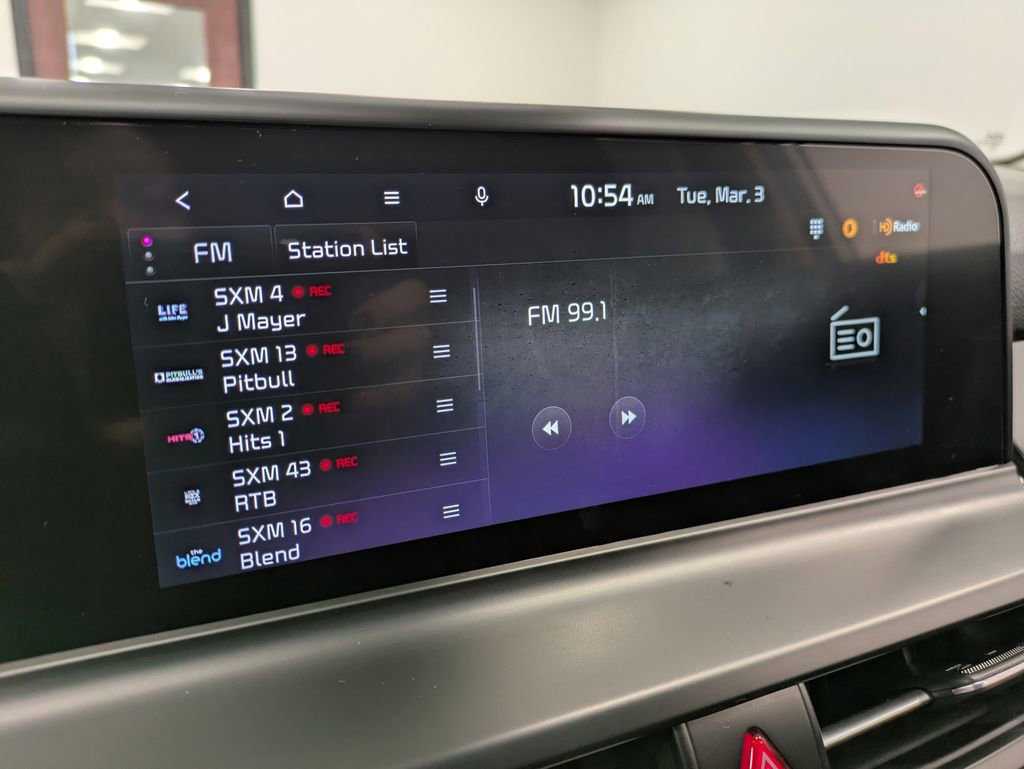 Used 2025 Kia Seltos S image 12