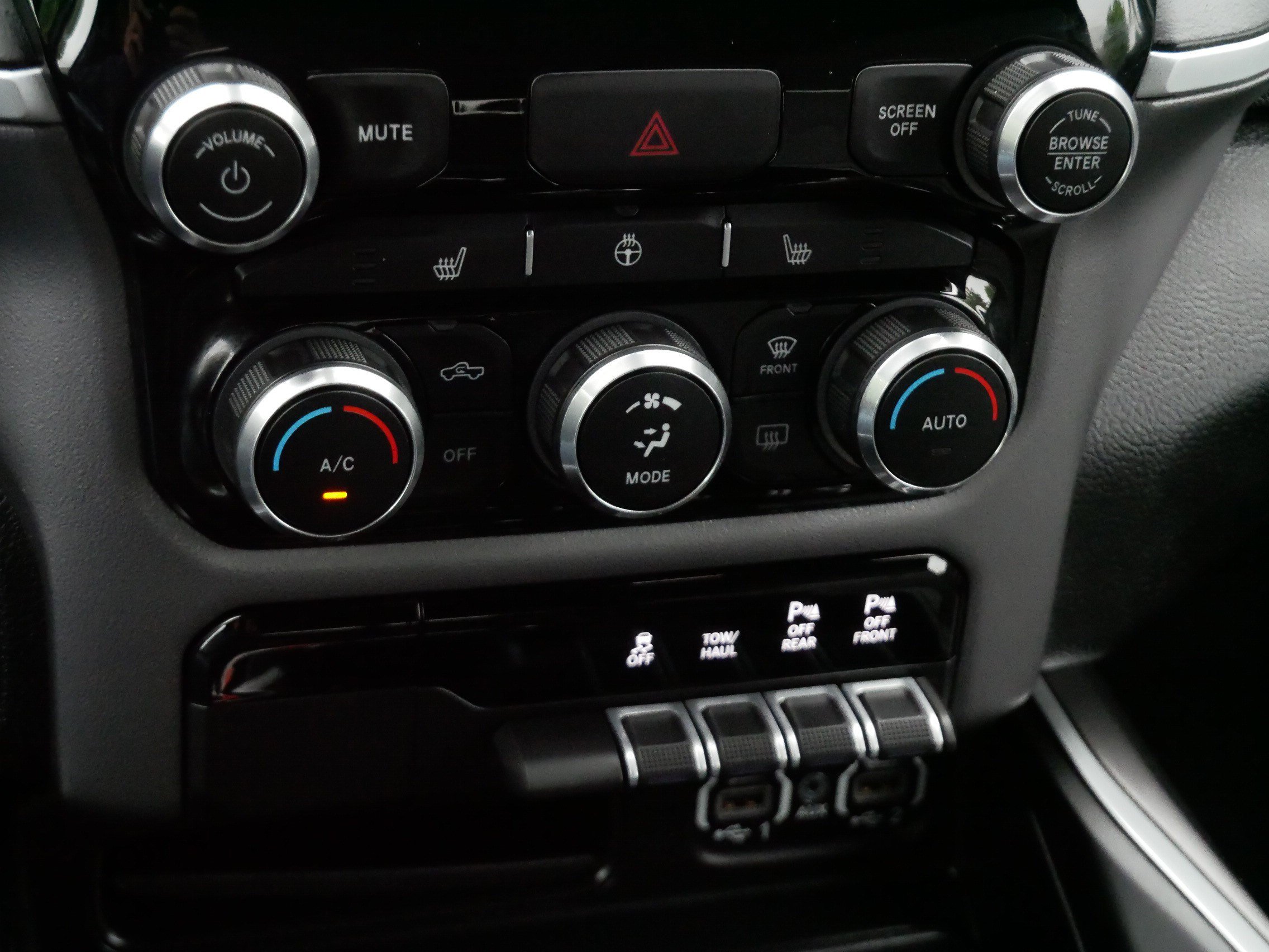 Used 2022 RAM 1500 Big Horn AWD/4WD image 23