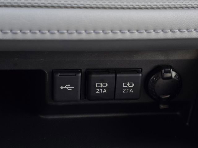 Used 2020 Toyota Highlander Limited image 17