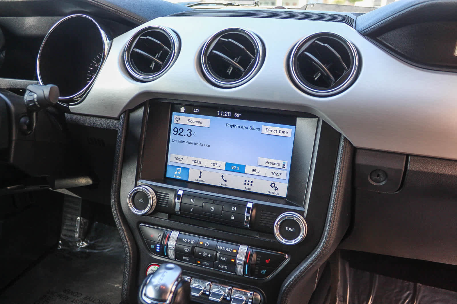 Used 2016 Ford Mustang Premium RWD image 16