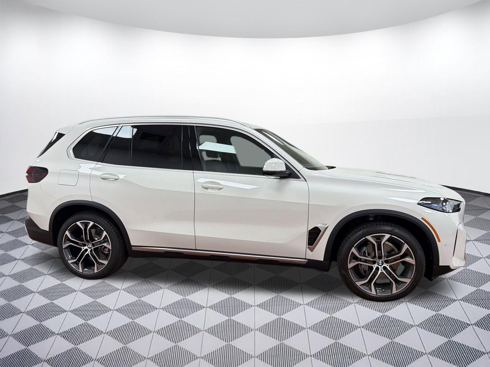 Used 2026 BMW X5 xDrive40i w/ Climate Comfort Package AWD/4WD image 8