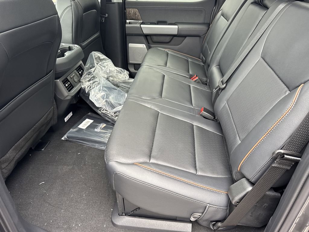 New 2026 Ford F350 Lariat w/ Black Appearance Package image 20