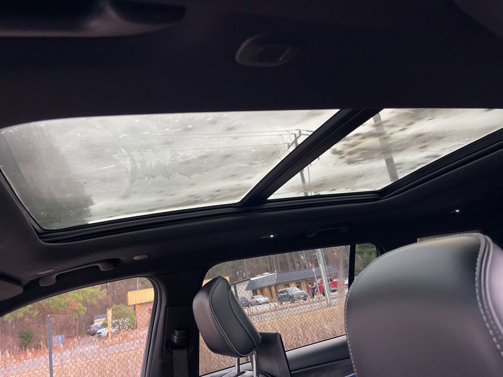 Used 2023 Jeep Grand Cherokee L Overland w/ Rear Seat Video Group I image 21