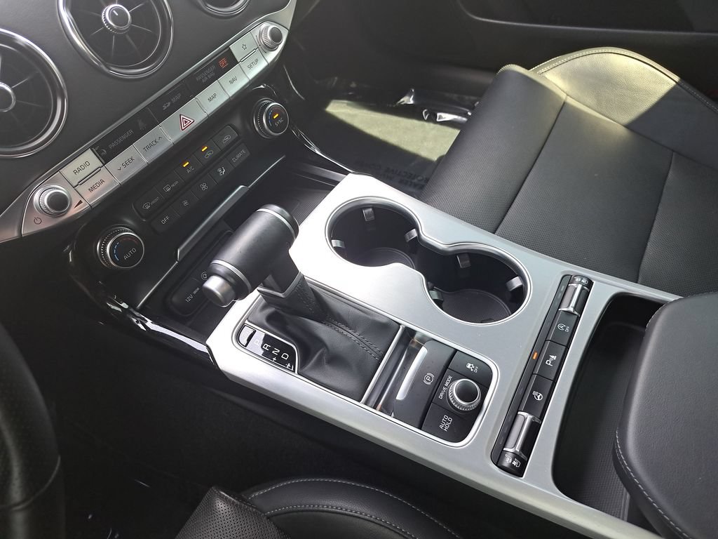 Used 2020 Kia Stinger GT1 AWD/4WD image 24
