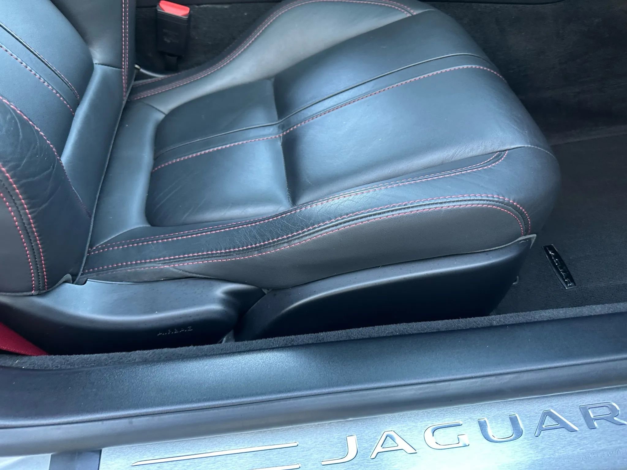 Used 2016 Jaguar F-TYPE S image 19