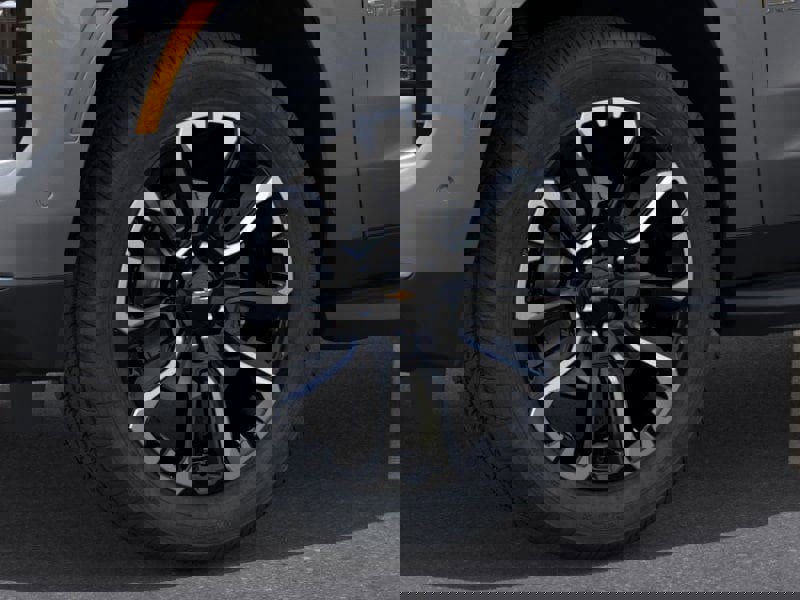 New 2025 Chevrolet Suburban Premier image 9