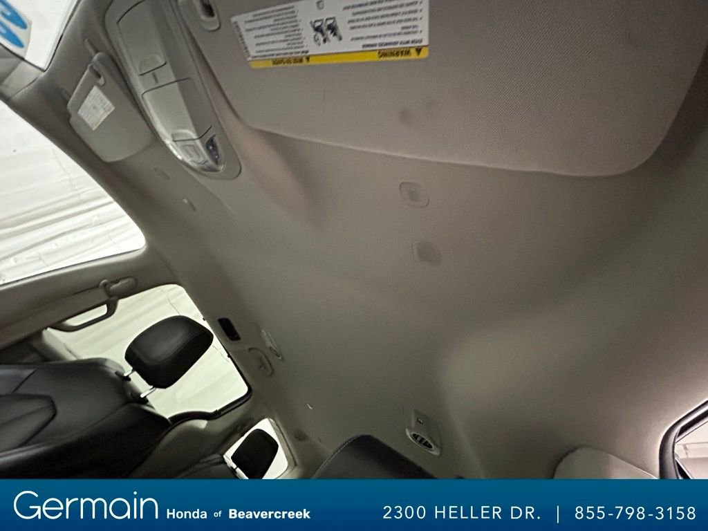 Used 2023 Chrysler Pacifica Touring-L image 29