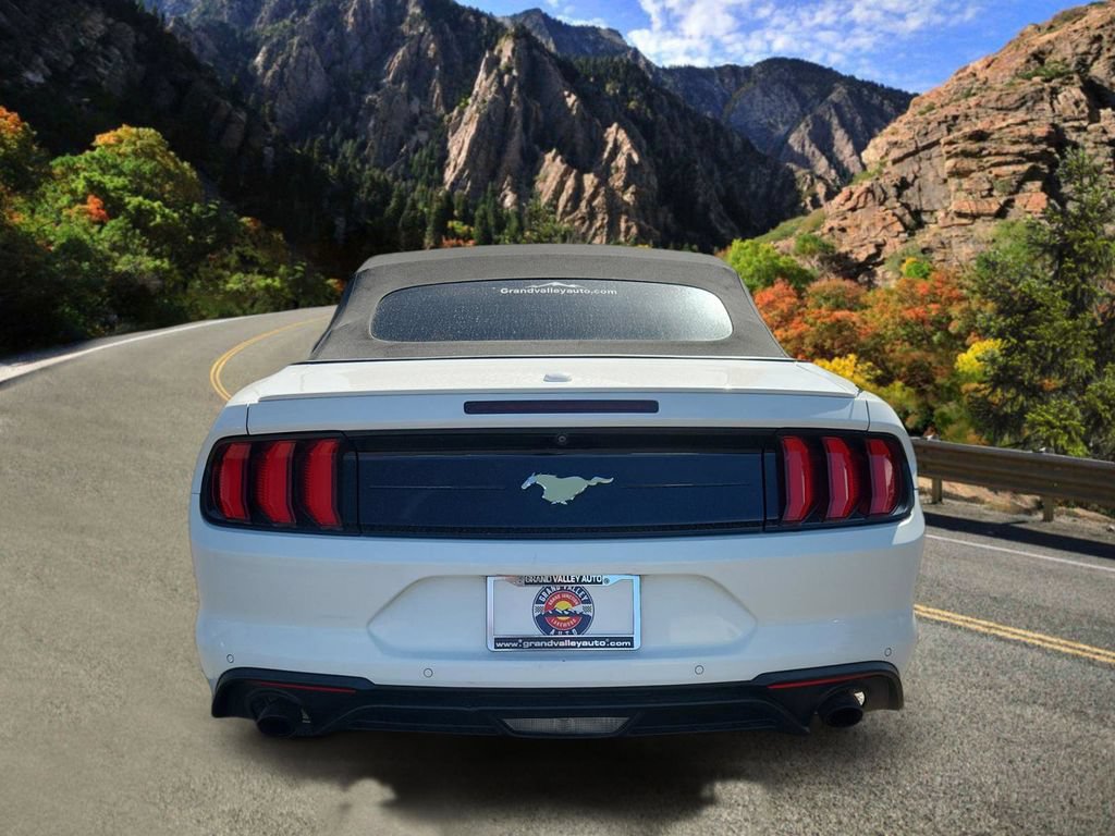Used 2022 Ford Mustang Premium RWD image 4