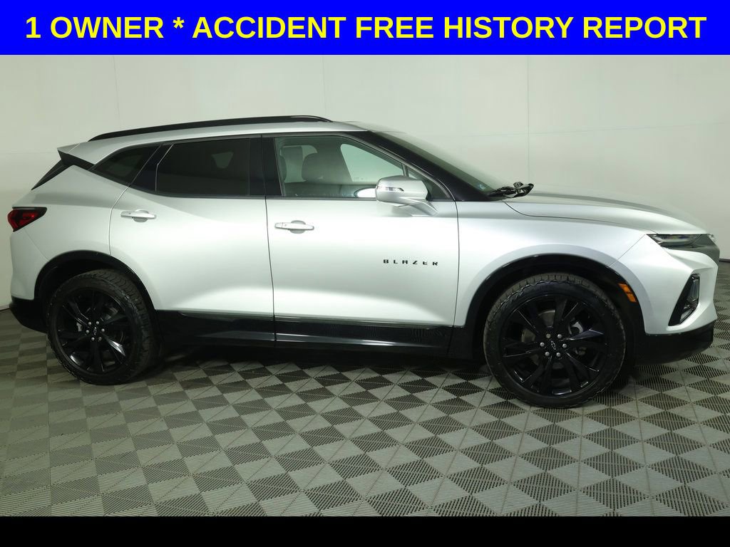 Used 2019 Chevrolet Blazer RS w/ Sun and Wheels Package image 2