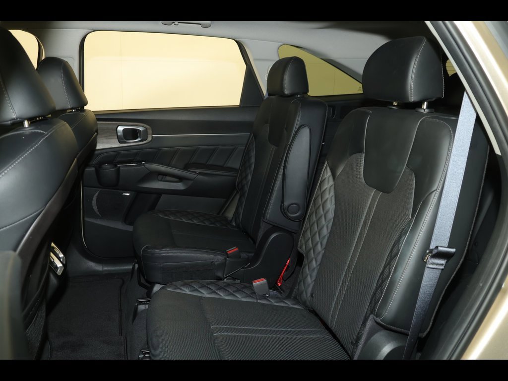 Used 2021 Kia Sorento SX Prestige image 32