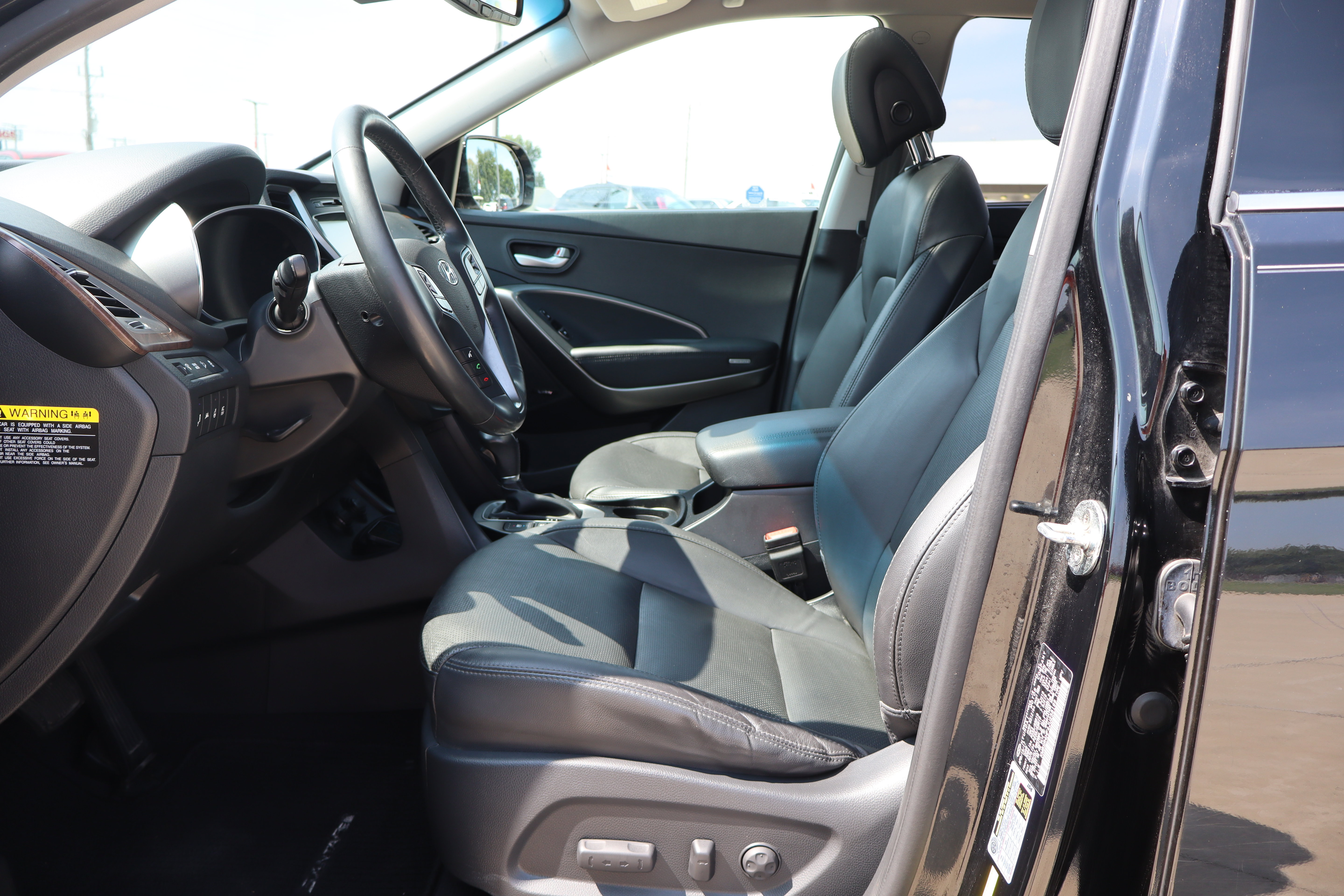Used 2018 Hyundai Santa Fe Limited FWD image 9