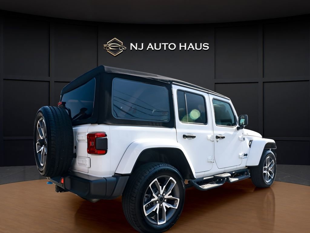 Used 2024 Jeep Wrangler Unlimited w/ Convenience Group image 10