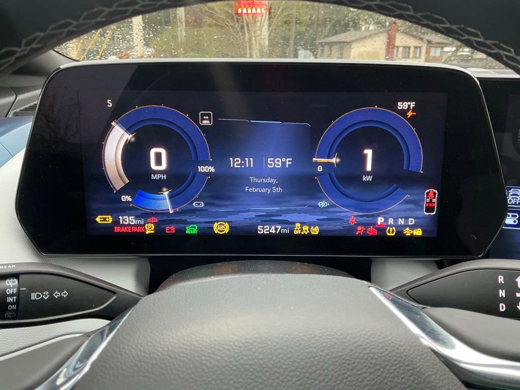 Used 2025 Chevrolet Equinox EV LT image 30