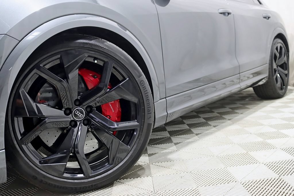 Used 2021 Audi RS Q8 w/ Carbon Optic Package AWD/4WD image 4