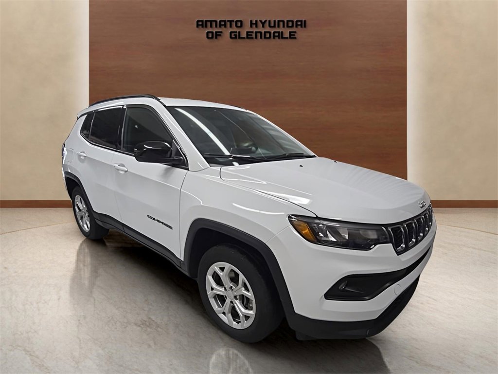 Used 2024 Jeep Compass Latitude image 8