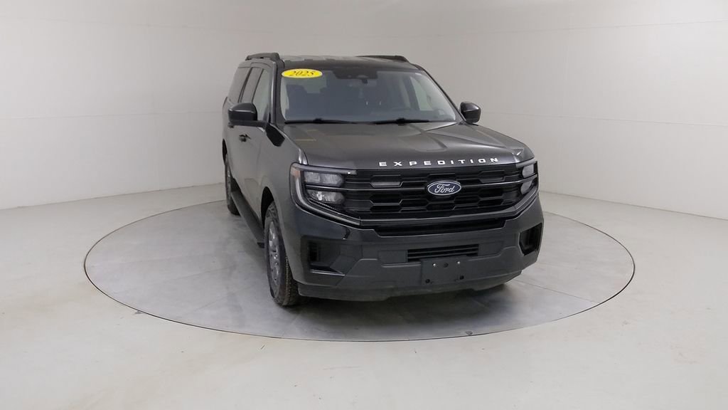 Certified 2025 Ford Expedition Max Active image 10