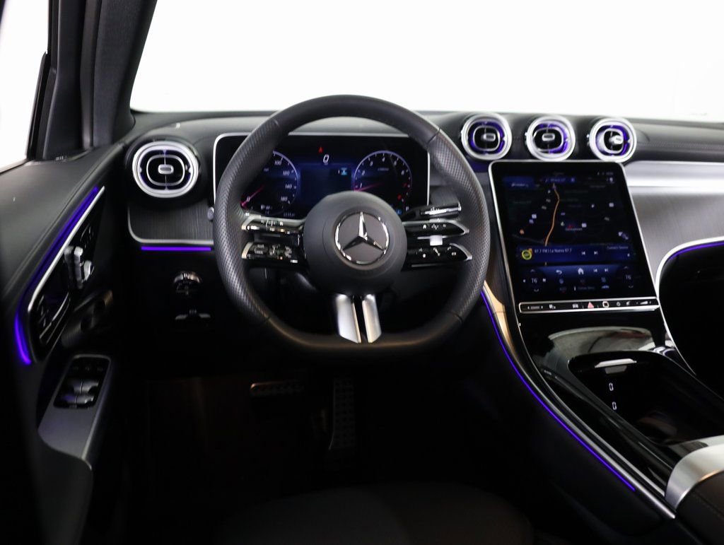 Used 2026 Mercedes-Benz GLC 300 4MATIC image 40